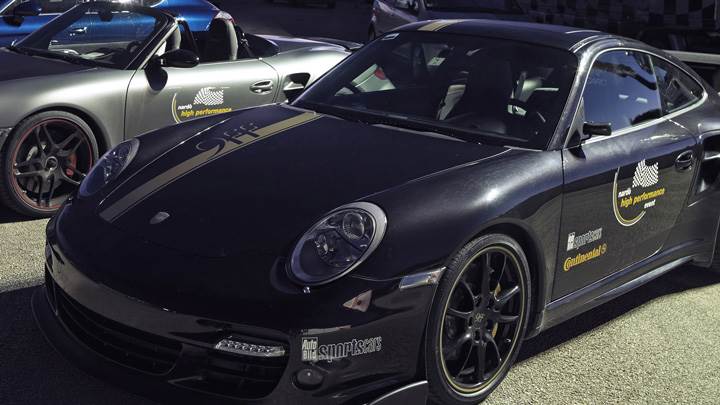 Porsche 9ff TR 1000 Side Front Pose In Black